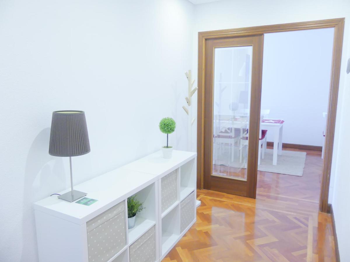 Apartamento Luminoso, Funcional Y Amplio En Zona Hospitalaria Pamplona Exterior photo